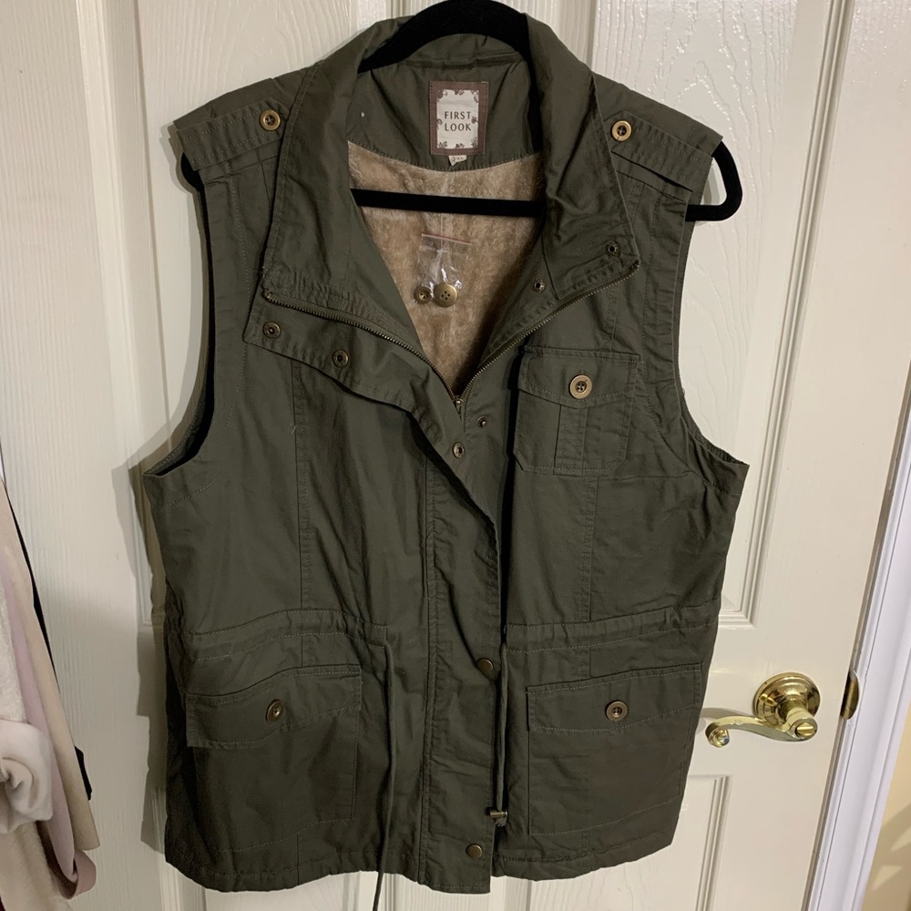 New 3x olive green vest